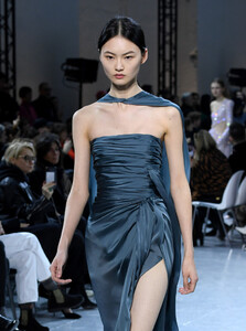 1401963593_AlexandreVauthierRunwayParisFashionWeekzPUQabpsTnix.thumb.jpg.03e1c99827b3c46d48cc14449945c10f.jpg