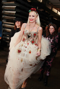 Gwen+Stefani+62nd+Annual+GRAMMY+Awards+Backstage+oAEcrR4PrKhx.jpg