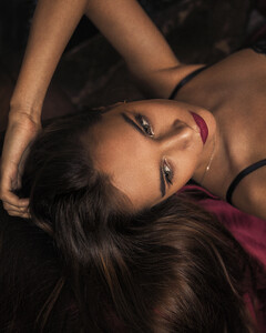 1573160689189948-Look2_9.thumb.jpg.fab5fa6af95f881bd56e045cd30e3b94.jpg