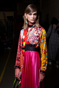 1574953170_Ports1961Spring2020BackstageL_din-Zrd0ox.thumb.jpg.cb8bcdb63e90d1f3ed1ceaef4407bdf6.jpg