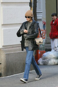       kai100120BZNimage32.jpg