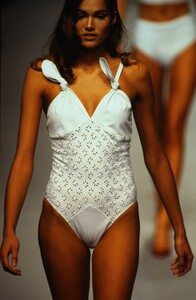 1650831188_chloe-ss-1995(13).thumb.jpg.71ae34ece01d476695fb8013ca39ad9b.jpg