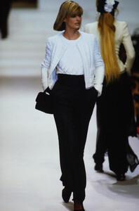 1661604112_chanel-hc-ss-1994(16).thumb.jpg.2ff8b3512500edfae2b2325e8563079a.jpg