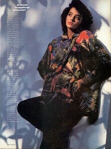 1671523846_Vogue-November1984(11-1984)USAbyjeanpagliuso2.thumb.jpg.63efe5485449b9117ae2bbef777ca9e0.jpg