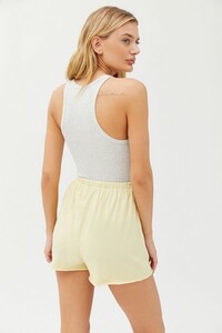 Urban Outfitters_01.01.2020_17_33_039.jpg