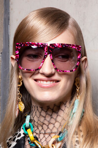 1684607977_Ports1961Spring2020BackstagezG00vUp_fb7x.thumb.jpg.934e2372a33d316367a4a30d7aeffbe8.jpg