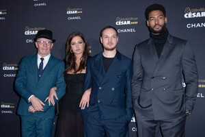       exa160120BZNimage112.jpg