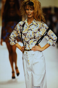 1716276315_chanel-ss-1994(20).thumb.jpg.ef0bd2e4b9ac3ad9a43ce4cf09afffe3.jpg