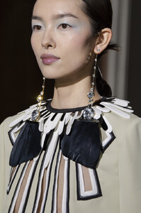 1721827662_ValentinoSpring2020DetailsG5oWLQNhB8yx.thumb.jpg.cbbe6254050fb4da8719bb52309a8165.jpg
