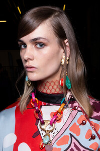 1734925208_Ports1961Spring2020BackstagejdrQMGDHAMQx.thumb.jpg.fac6f5784496659ede87a0ce4aca57f5.jpg