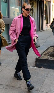       lip120120BZNimage112.jpg