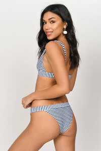 white-and-navy-fatal-attraction-striped-bikini-top@2x 3.jpg