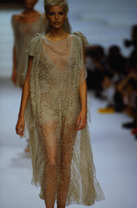 184983644_chanel-hc-ss-1994(28).thumb.jpg.4c058df236993cfc3a91752434369a1d.jpg