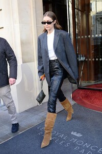      gig210120BZNimage127.jpg