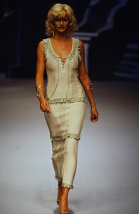 chloe-ss-1995 (11).jpg