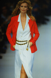 1882356435_chanel-ss-1993(8).thumb.jpg.1a1ad66b9fbb540b1eaff15dacbe6ce1.jpg