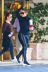        jlo020120BZNimage6.jpg