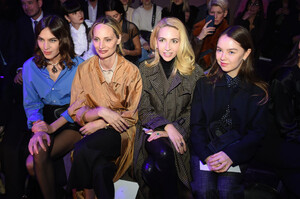 Lauren+Santo+Domingo+Dior+Front+Row+Paris+F4ARU2k5jV_x.jpg