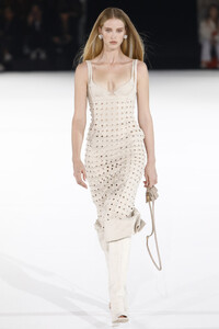1913636392_JacquemusRunwayParisFashionWeekMenswearvfmUv_P-9Ucx.thumb.jpg.4c5165d1b25c77571fb236de4d3cec25.jpg
