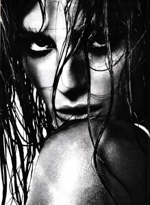 PIPOCA - Homem Vogue Brazil (Summer 2009.10) - Isabeli Fontana - 014.jpg