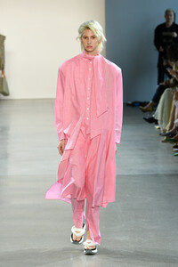 1927303417_DamoWangRunwaySeptember2019NewYorkFashion2n6UfIl9qykx.thumb.jpg.3fb367e6a574c5fcb6c16f227f04b247.jpg