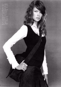 000000065376-carin_cöster-squaremedium.jpg