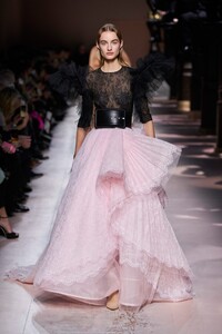 Maartje Verhoef Givenchy Spring 2020 Couture 1.jpg