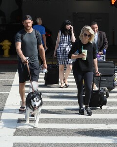       hou080120BZNimage8.jpg