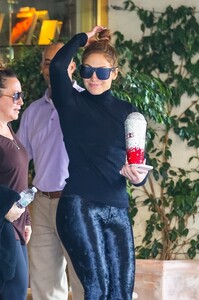        jlo020120BZNimage9.jpg