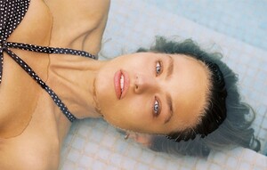 1_0001_Anna_-_Landscape_-_2.thumb.jpg.ce2b4d3ae34cd51d608addfc5381205e.jpg