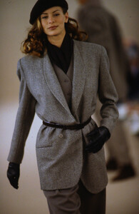 202975606_calvin-klein-fw-1992(5).thumb.jpg.84edeab09d3c4f86e82fb180dd058ca2.jpg