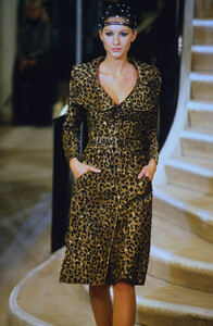 2030184204_chanel-hc-ss-1998(8).thumb.jpg.75b5fb4f44fa2e666add1b178d318c9d.jpg