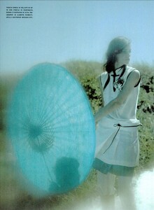 ARCHIVIO - Vogue Italia (October 2002) - The Fun And The Fashion - 005.jpg