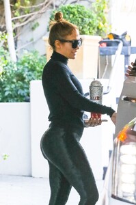        jlo020120BZNimage21.jpg