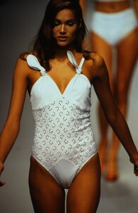 2067728658_chloe-ss-1995(15).thumb.jpg.45441e666406aed4cc3e4899998c2ee7.jpg