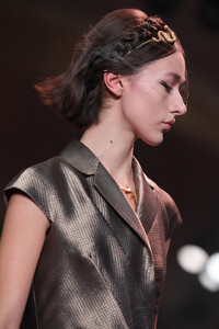 206884682_DiorRunwayParisFashionWeekHauteCouturet-DXyKCkhpSx.thumb.jpg.5bdca673e5207c94b69818c2afed35fe.jpg