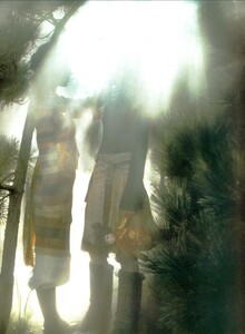 ARCHIVIO - Vogue Italia (October 2002) - The Fun And The Fashion - 010.jpg