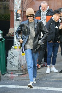       kai100120BZNimage17.jpg