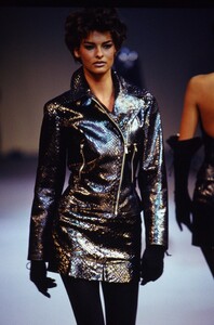 2115820988_azzedine-alaia-fw-1990(6).thumb.jpg.ecb6f186b3c160ebe55b6fbda6ef255f.jpg