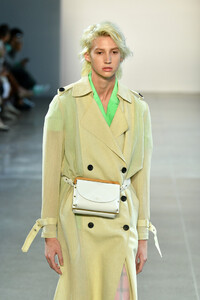 2124456763_DamoWangRunwaySeptember2019NewYorkFashionCifN78WmKVJx.thumb.jpg.520c8b71ca9e10eab90ffc66f9bf9770.jpg