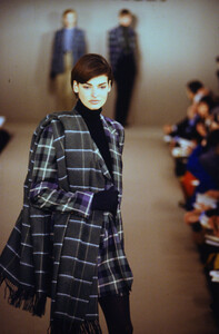 2142342076_calvin-klein-fw-1990(5).thumb.jpg.8867e2d9145550417d50e67c0a663f97.jpg