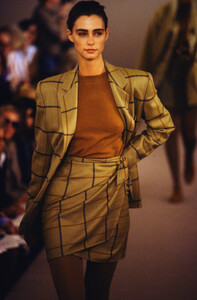 23537655_roberta-calvin-klein-fw-1990(4).thumb.jpg.4669ee580fd7df28fdd99e7611a3002e.jpg