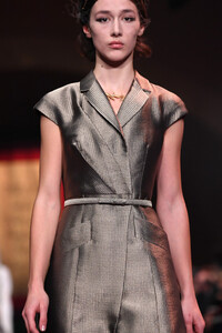 256727395_DiorRunwayParisFashionWeekHauteCouturewkGbMO3qxQUx.thumb.jpg.f623415712543b6160500d0798058058.jpg