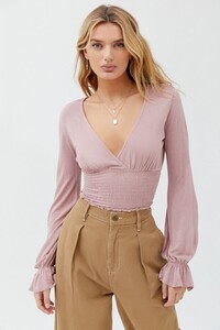 Urban Outfitters_01.01.2020_17_33_055.jpg