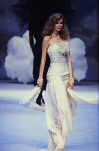 280462535_chanel-hc-ss-1992(19).thumb.jpg.b9d8008492a732bb1078cb9fb63dd71e.jpg