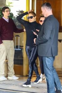        jlo020120BZNimage4.jpg