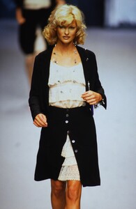 chloe-ss-1995 (4).jpg