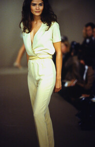 382532203_calvin-klein-ss-1991(7).thumb.jpg.bd7ed630c626daab4e54e0649bd78199.jpg