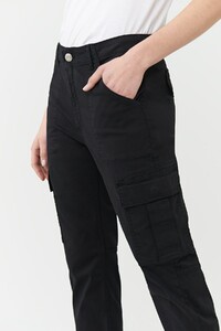 3X1-Alana-Cargo-Black-detail.jpg