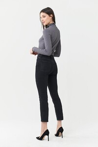 3x1-Colette-Slim-Crop-Jean-Kuro-back.jpg